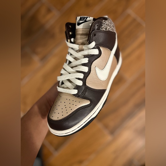 Nike Dunk Mocha Gold RARE 2007 Size 7.5/9